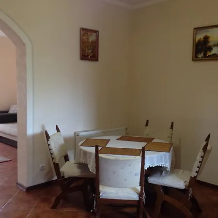 Апартаменты Panorama Townhouse Поляна Экстерьер фото